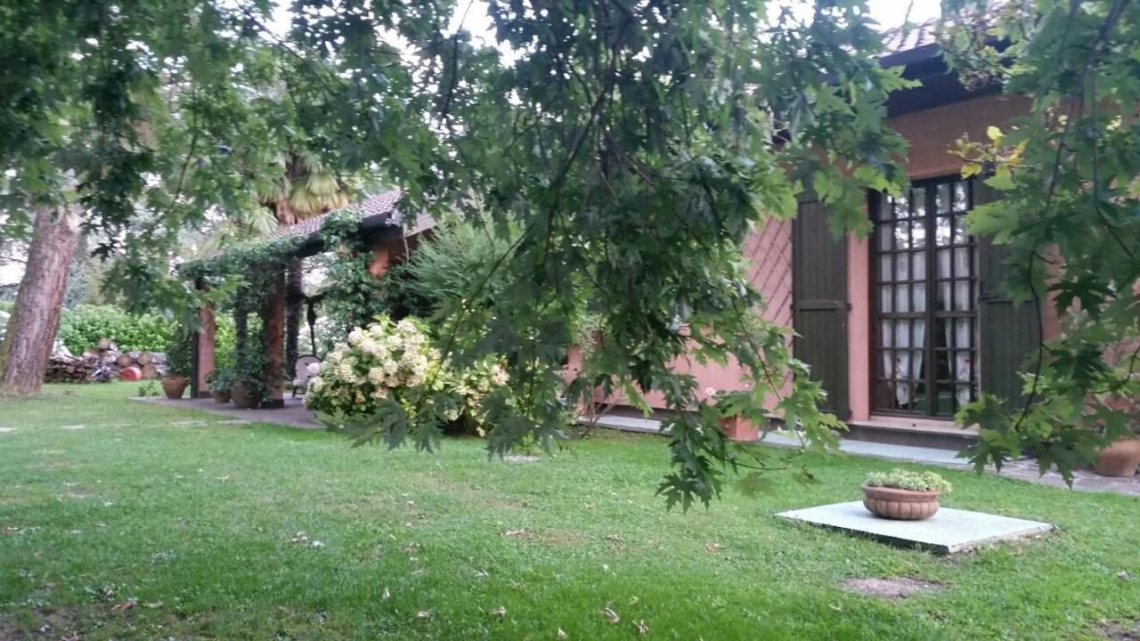 B&B Al Roncaccio Calco  Exteriör bild