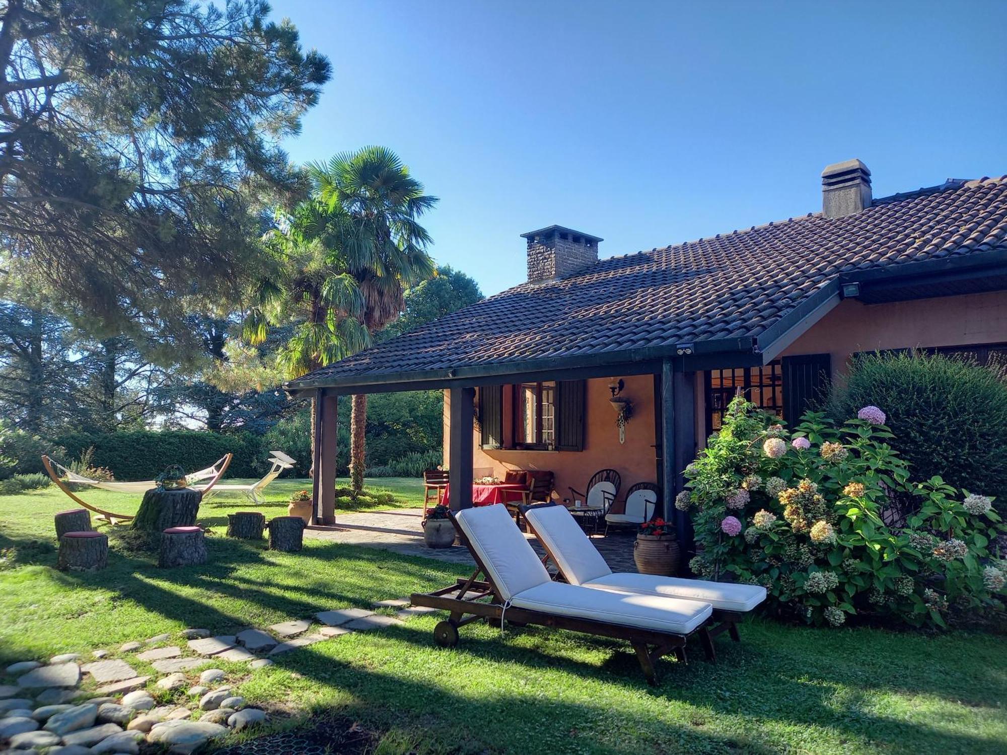 B&B Al Roncaccio Calco  Exteriör bild